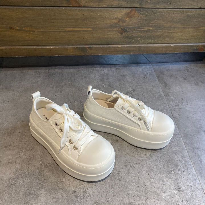 Women’s platform sneaker with robust rubber sole and comfortable cushioning Mune Fashion