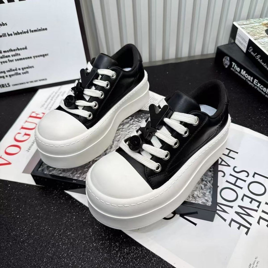 Women’s Platform Sneaker with Trendy Design and Elastic Laces Mune Fashion