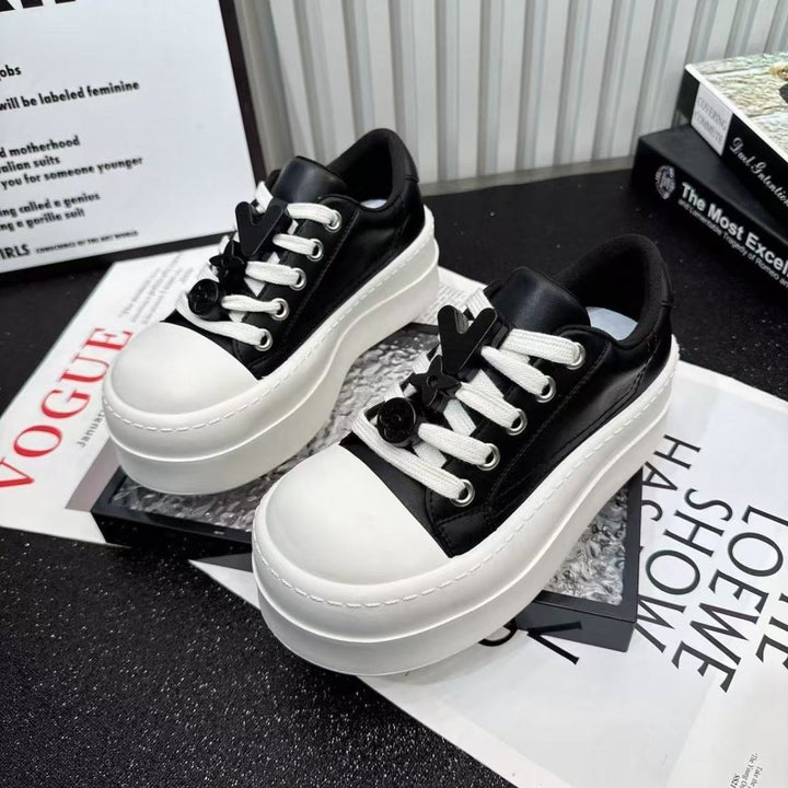 Women’s Platform Sneaker with Trendy Design and Elastic Laces Mune Fashion