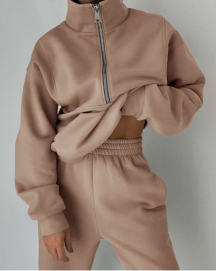 Women's Oversized Half-Zip Sweatshirt with Stand-Up Collar and Matching High-Waist Jogging Pants Mune Fashion