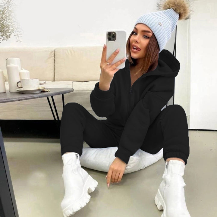 Women's soft zip-up hoodie and tailored comfort jogging pants set with inner fleece Mune Fashion