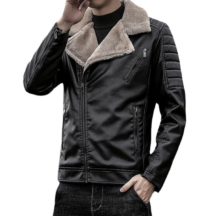 Men's pilot leather jacket with teddy lining, wide turn-down collar and padded sleeve detail Mune Fashion