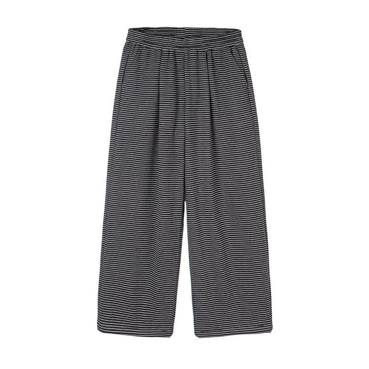 Women's culotte pants with wide leg, high waistband, and fine stripe pattern Mune Fashion
