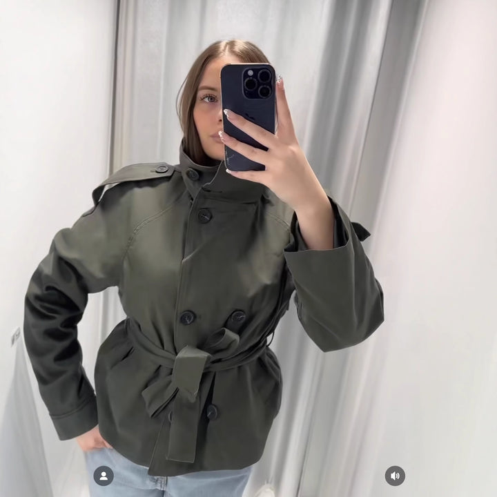 Women's 400+ short fitted trench jacket with stand-up collar, double-breasted button placket and belt Mune Fashion