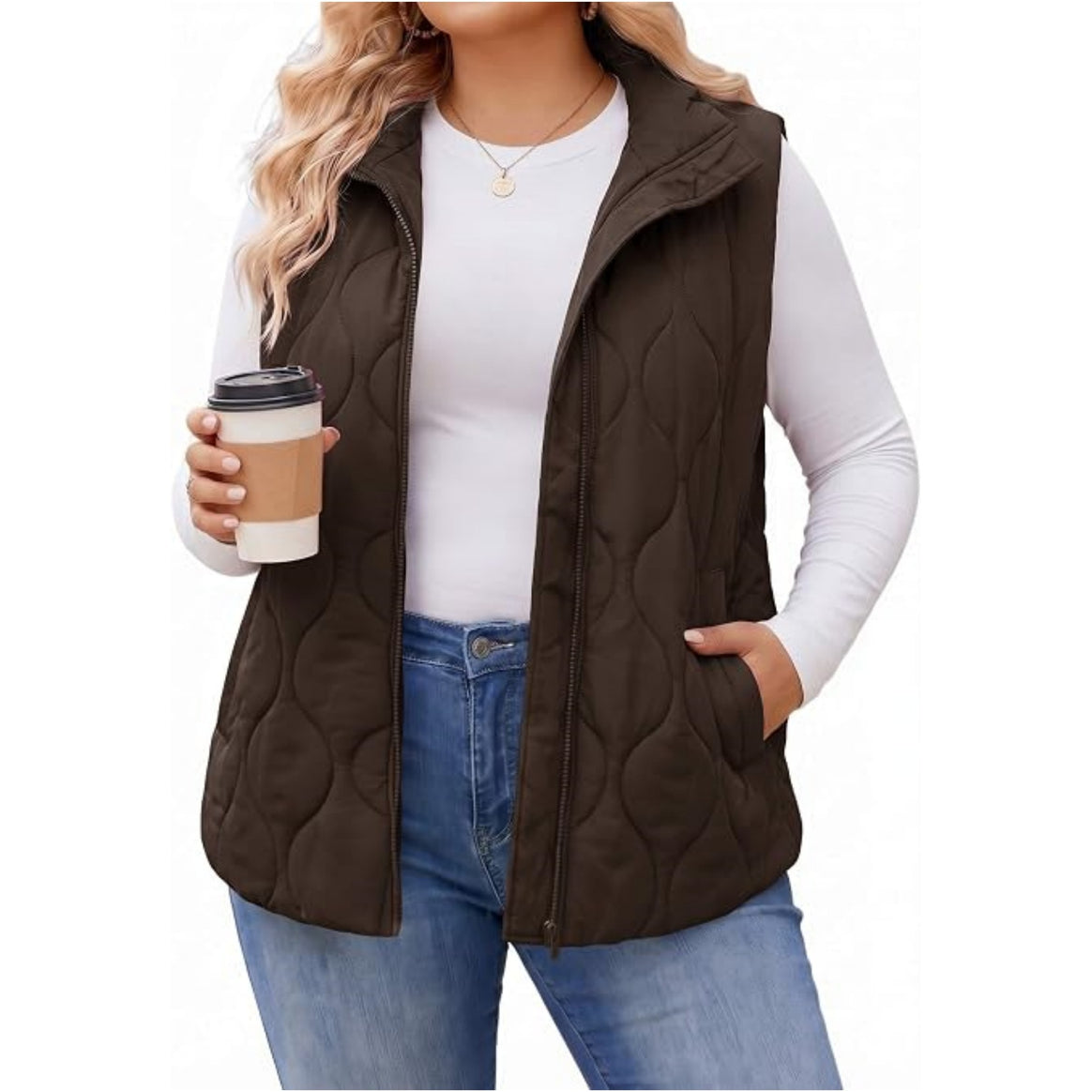 Ladies quilted vest with high collar, figure-flattering silhouette and side pockets Mune Fashion