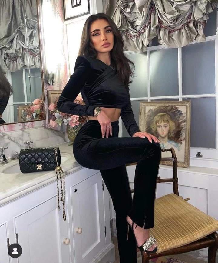 Women Velvet Cropped Blouse with Draping and Round Neck Mune Fashion
