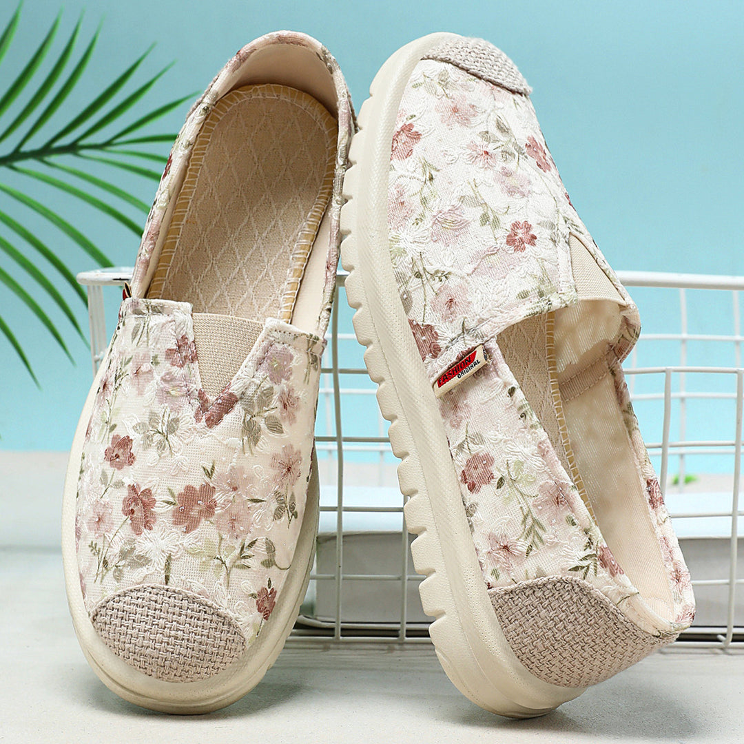 Women's floral slip-on casual slippers with knitted toe cap and shock-absorbing lightweight sole Mune Fashion