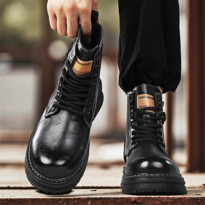 Men's robust leather look combat boots with side zipper and padded platform sole Mune Fashion