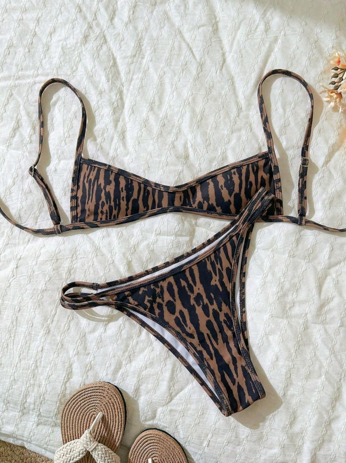 Women's Two Piece Bikini with Elegant Stripe Pattern Mune Fashion