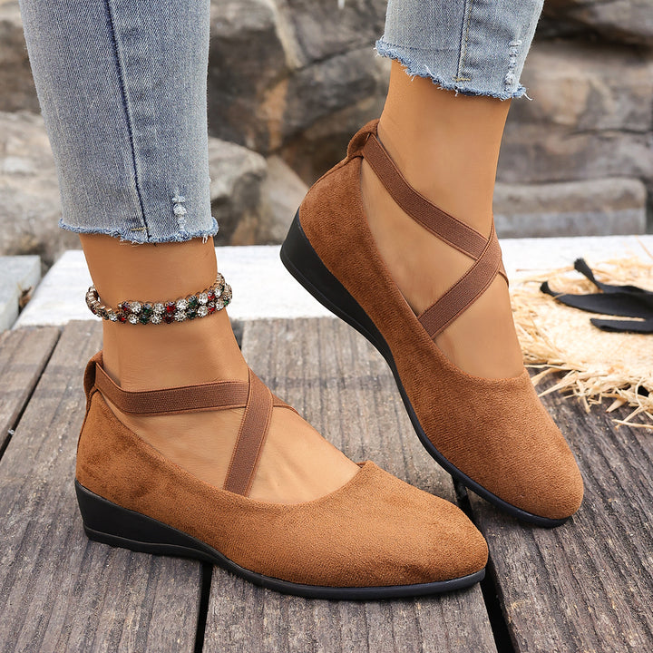 Ladies' wedge ballet flats with crisscross elastic straps and soft memory footbed Mune Fashion