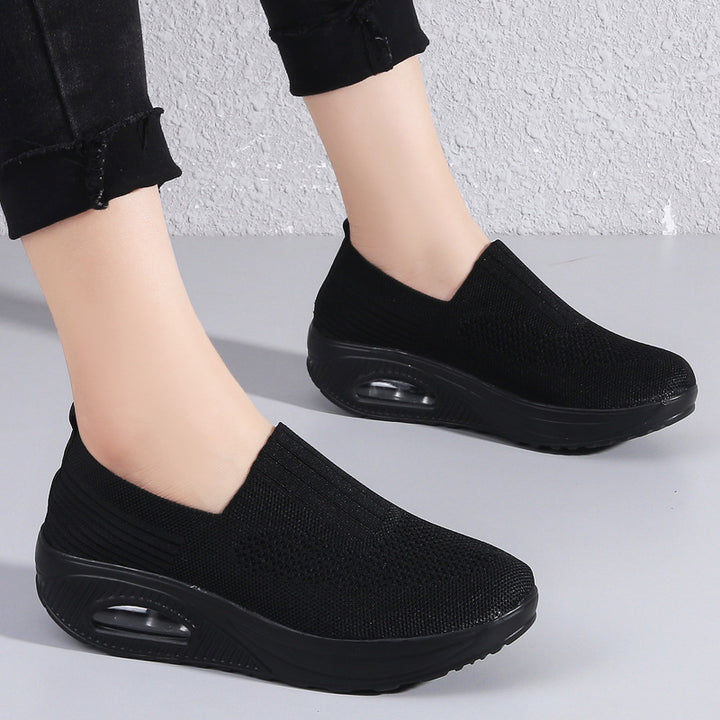 Women's knitted slipper with hidden wedge sole and visible air chamber Mune Fashion