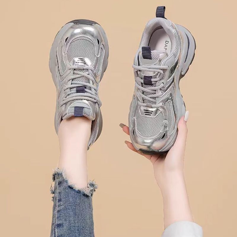 Women Sporty Sneakers with Reflective Elements and Cushioned Sole Mune Fashion