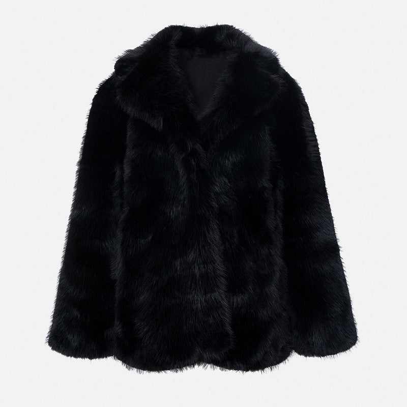 Ladies short jacket made of voluminous high-pile faux fur with oversized silhouette Mune Fashion