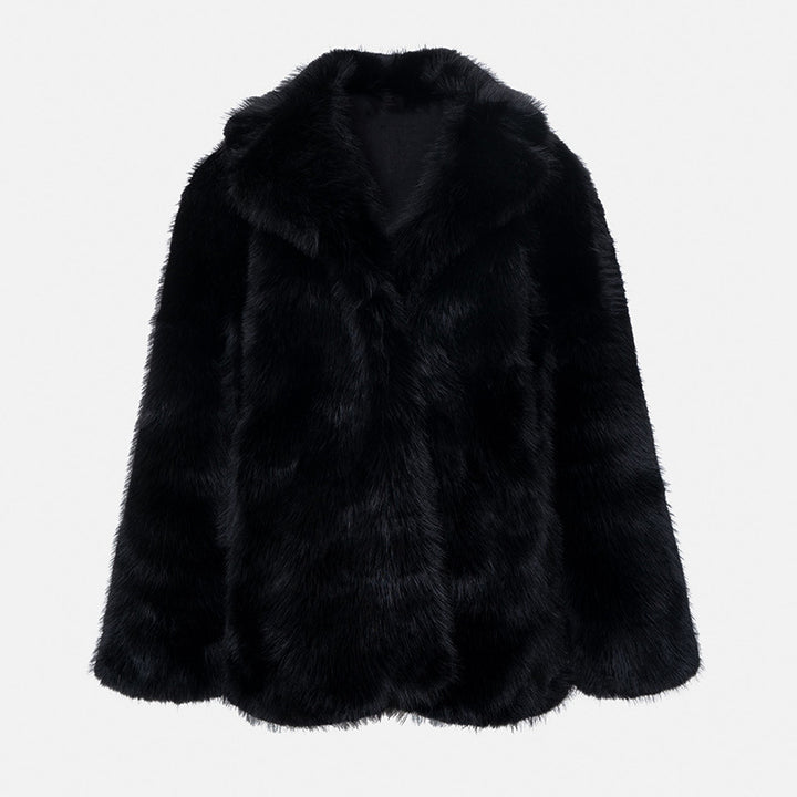 Ladies short jacket made of voluminous high-pile faux fur with oversized silhouette Mune Fashion