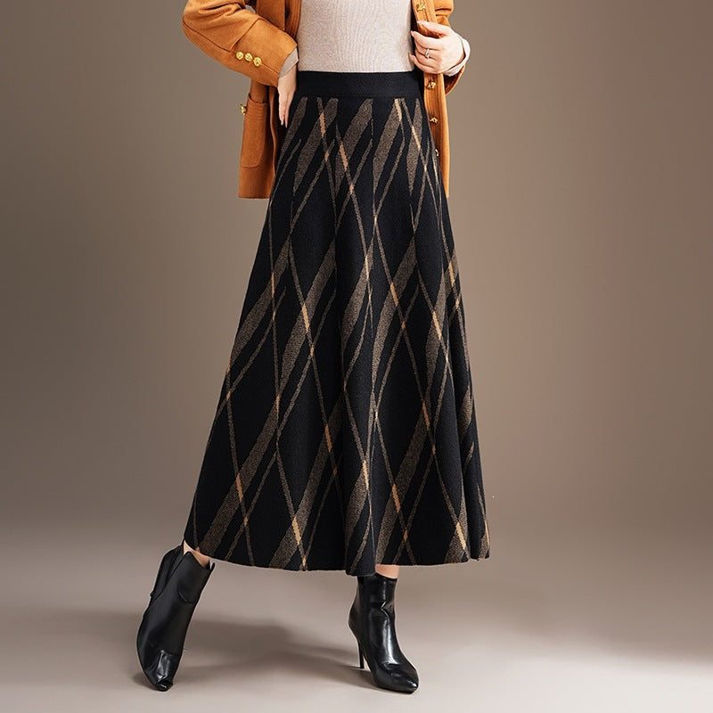 Ladies Elegant and flowy maxi skirt with diagonal patterns Mune Fashion