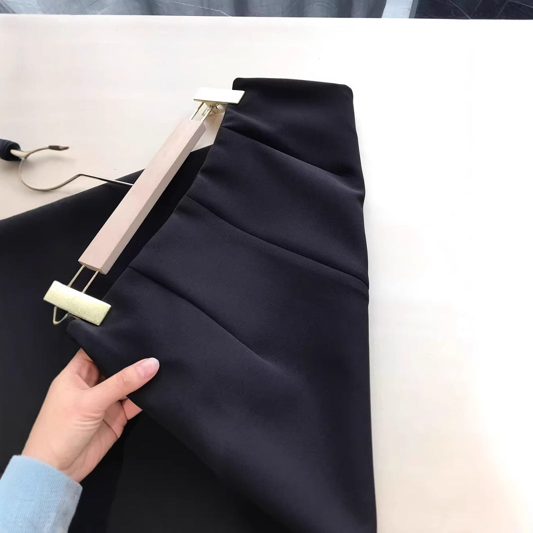 Women Elegant, Midi Skirt with High Waist and Figure-Hugging Cut Mune Fashion