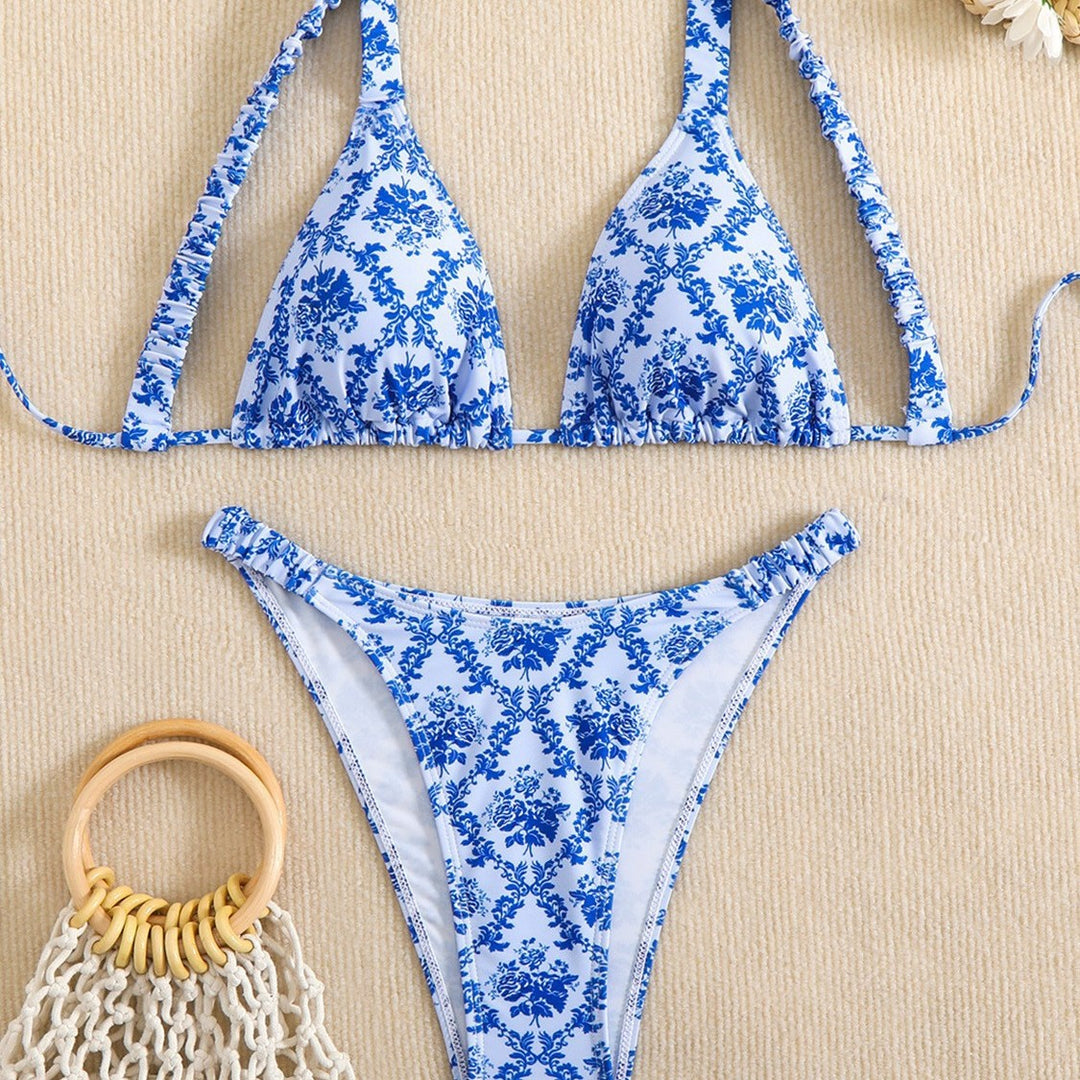 Women Triangle Bikini with Decorative Ruffles Mune Fashion