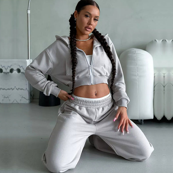 Women short zip hoodie with fitted cuff and wide high-waist French terry jogging pants set Mune Fashion