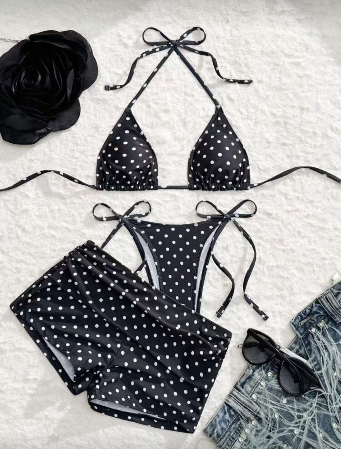 Women's bikini set with playful polka dot pattern and adjustable straps Mune Fashion