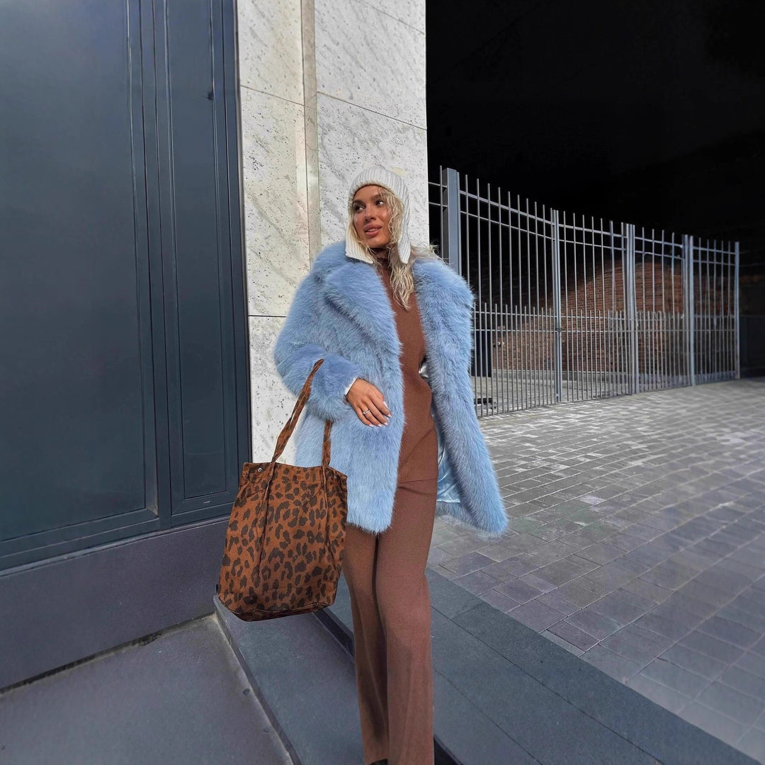 Ladies Short Luxurious Faux Fur Coat with Voluminous Shawl Collar and Boxy Silhouette Mune Fashion