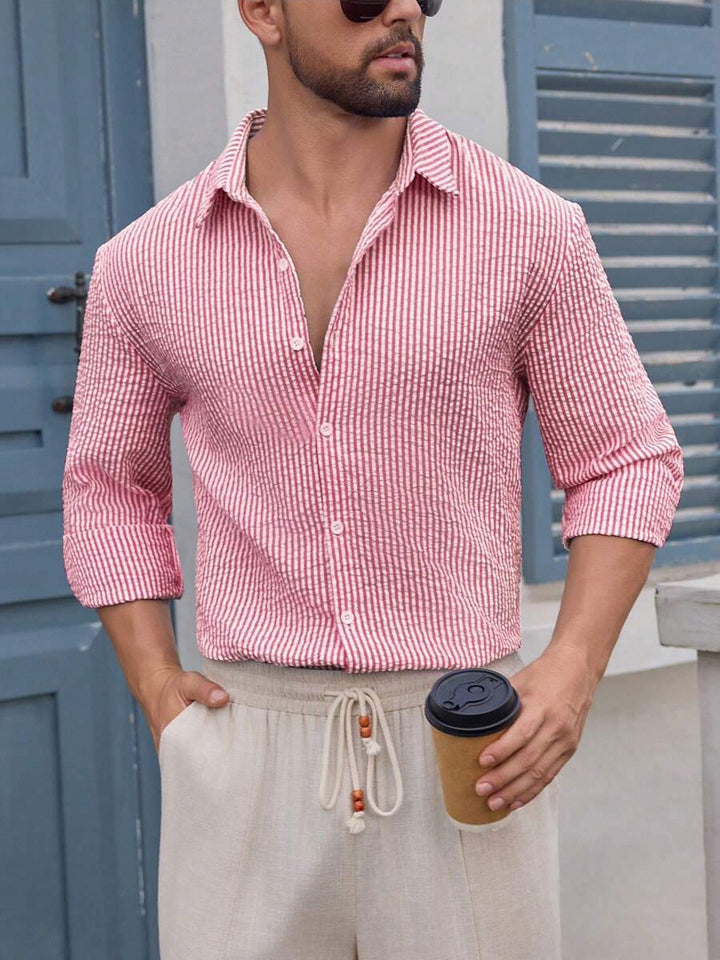 Men's airy seersucker shirt with Kent collar, button placket and rolled-up sleeves Mune Fashion
