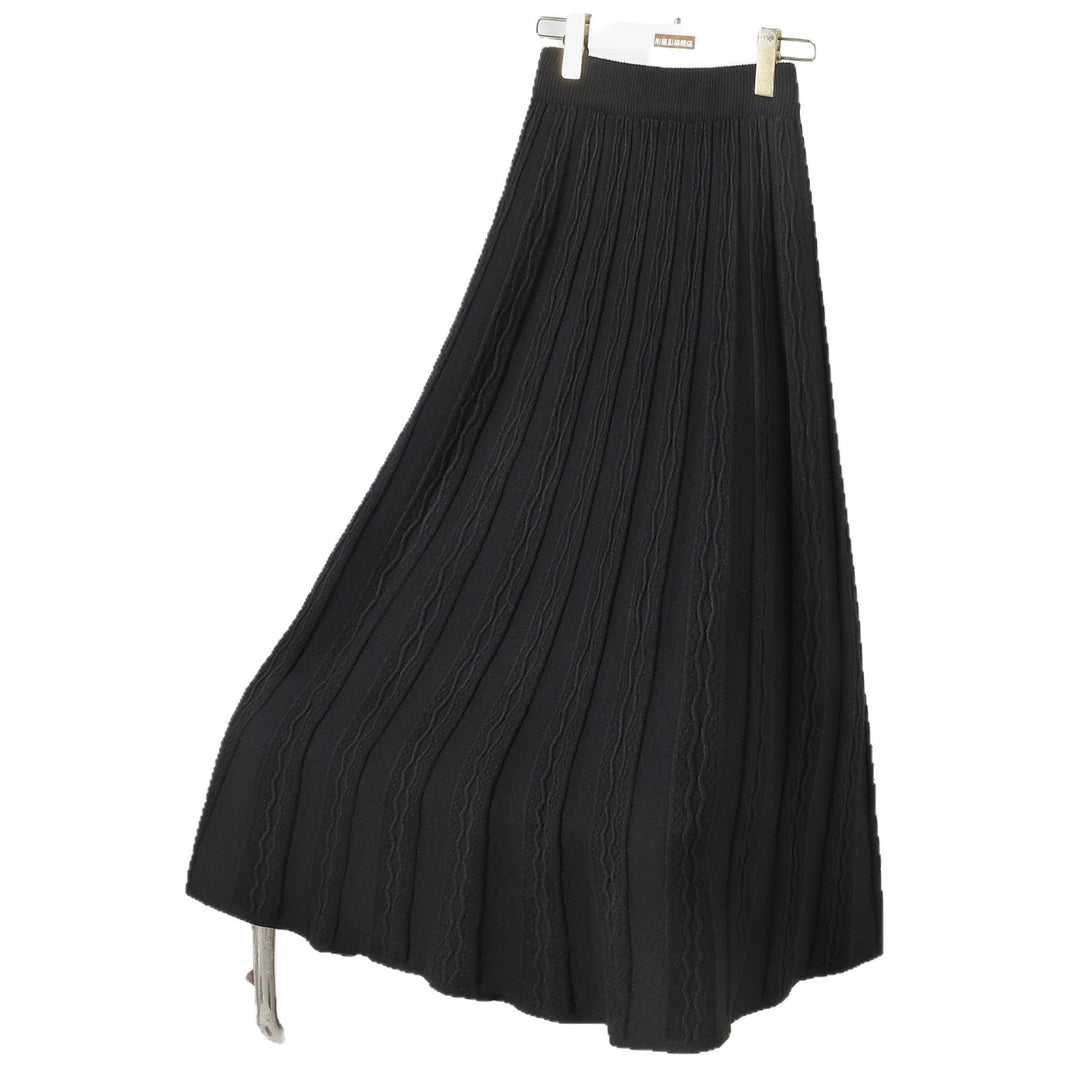 Ladies Pleated Maxi Skirt with Graphic Cable Pattern Mune Fashion