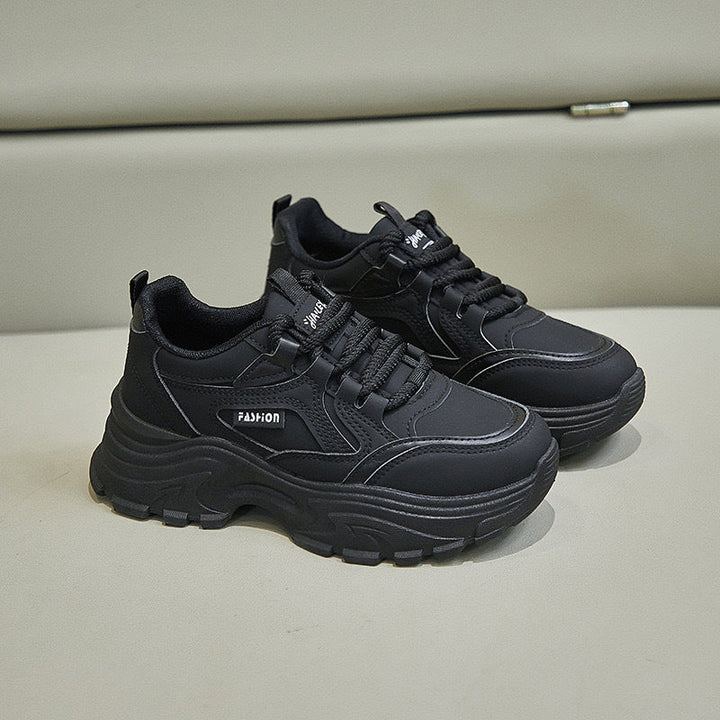 Women's sporty sneakers with cushioned sole and trendy design Mune Fashion