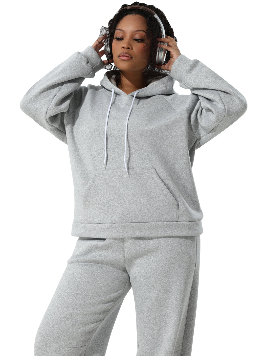 Women's cozy hoodie in relaxed fit with contrast drawstring and kangaroo pocket Mune Fashion