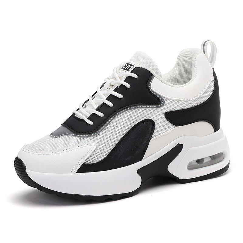 Women's nan dynamic retro sneaker with visible heel cushioning, textured mesh upper and pull tab Mune Fashion
