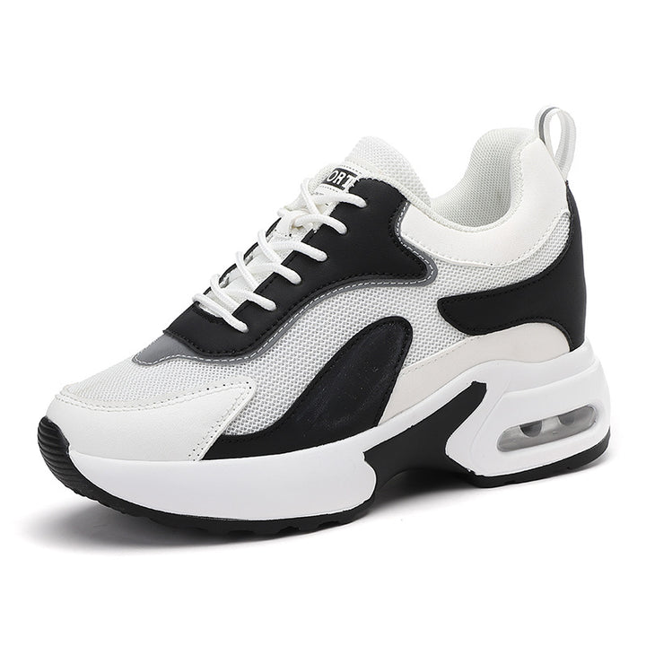 Women's nan dynamic retro sneaker with visible heel cushioning, textured mesh upper and pull tab Mune Fashion