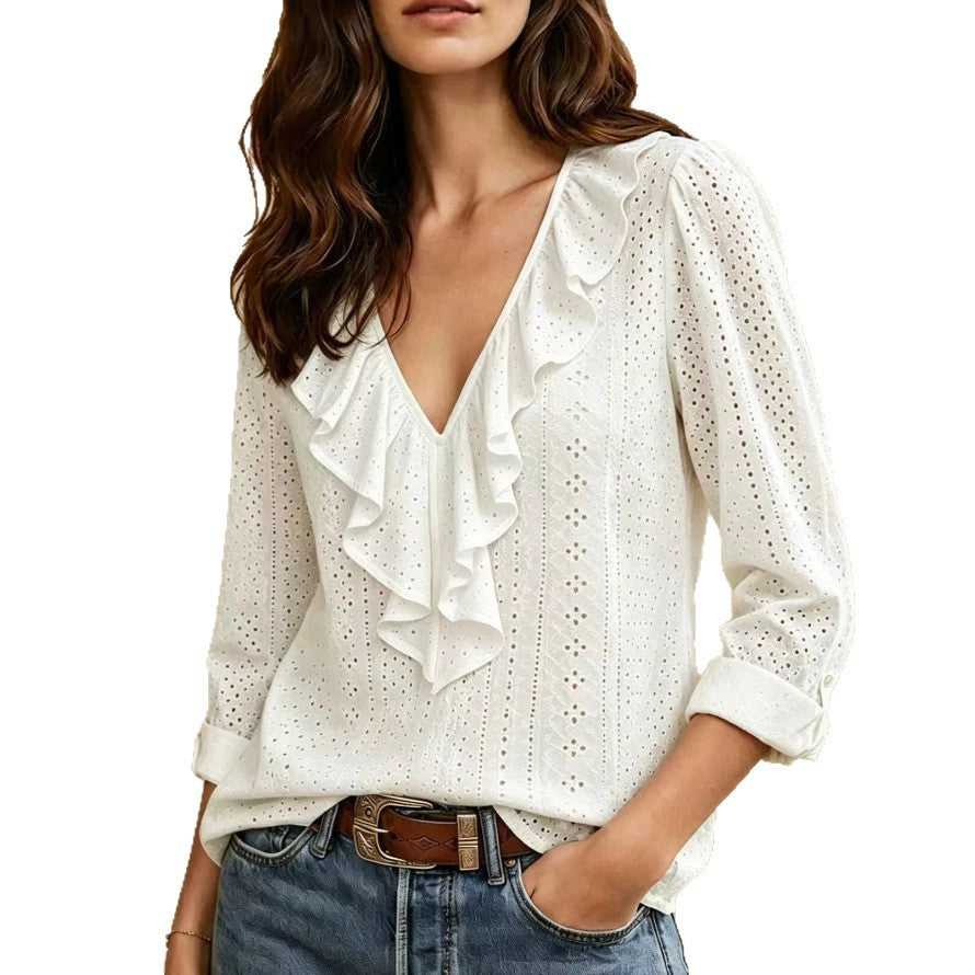 Ladies airy lace blouse with V-neck and ruffle Mune Fashion