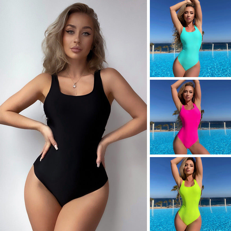 Women's One-Piece Swimsuit with Sporty Cut and High Leg Cut Mune Fashion