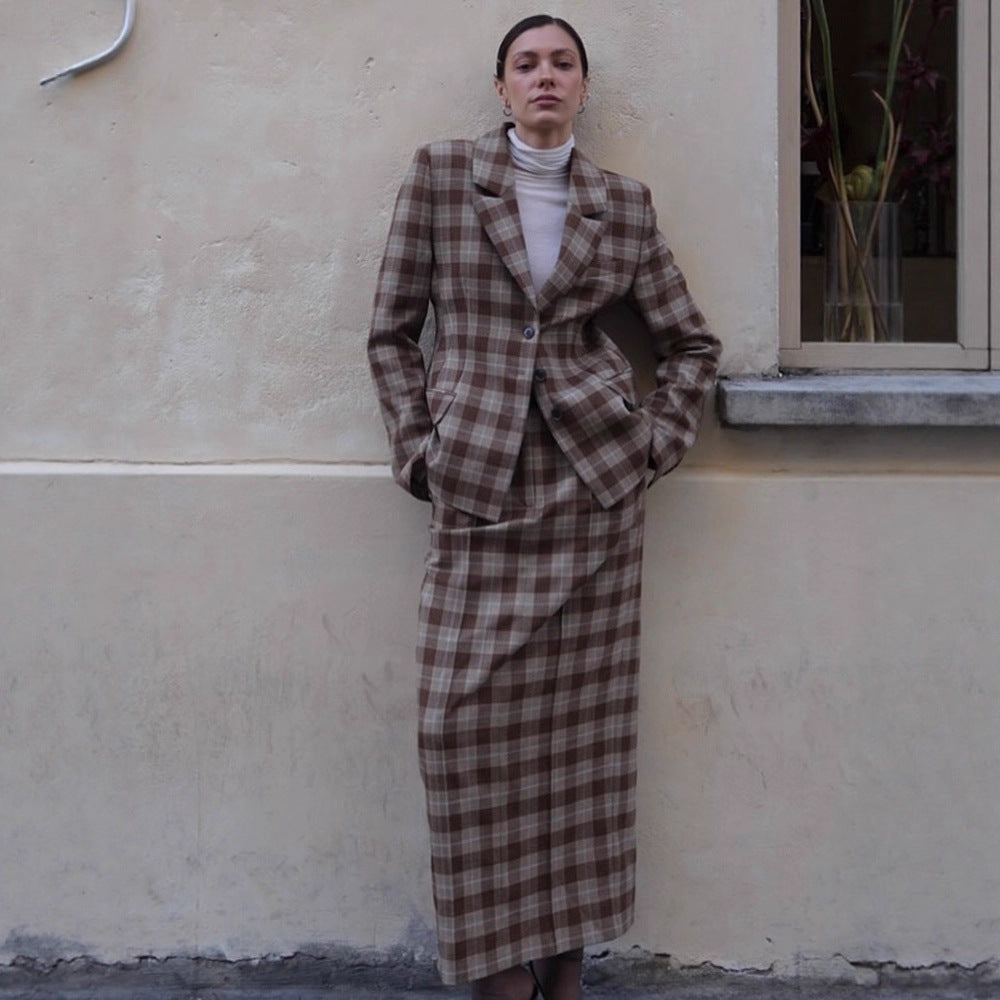 Women's Checkered Blazer and Mini Skirt Set with Tailored Silhouette and Peplum Mune Fashion