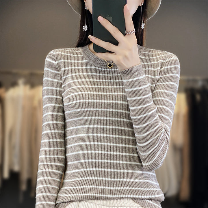 Ladies slim-fit fine-knit sweater with subtle stripe texture and round neck Mune Fashion