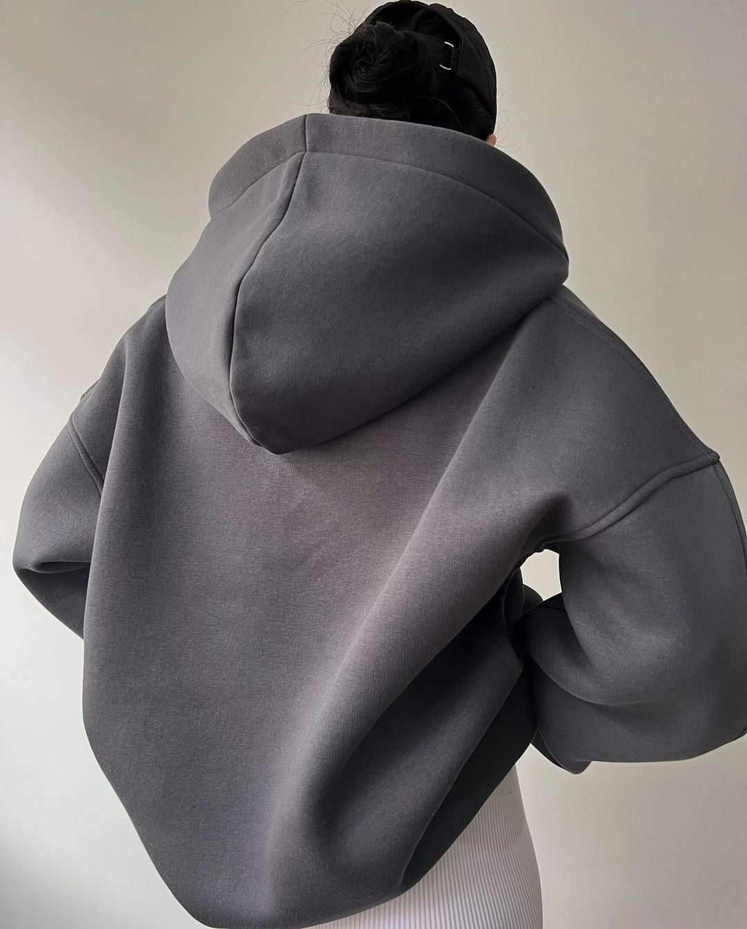 Women's Voluminous Sculpt Hoodie with Oversized Silhouette and Distinctive Hood Mune Fashion