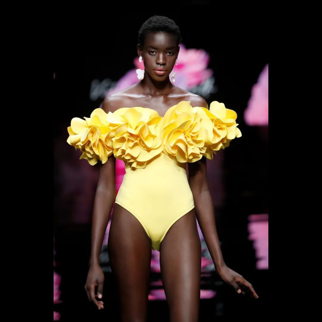 Women’s One-Piece Swimsuit with Voluminous Ruffles Mune Fashion