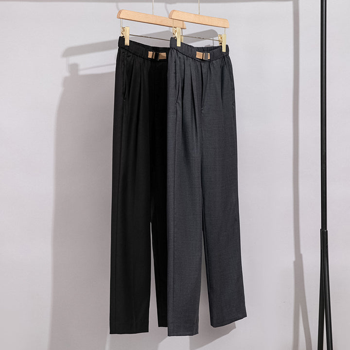 Ladies lightweight fabric trousers with elastic waistband, pleats and straight leg Mune Fashion