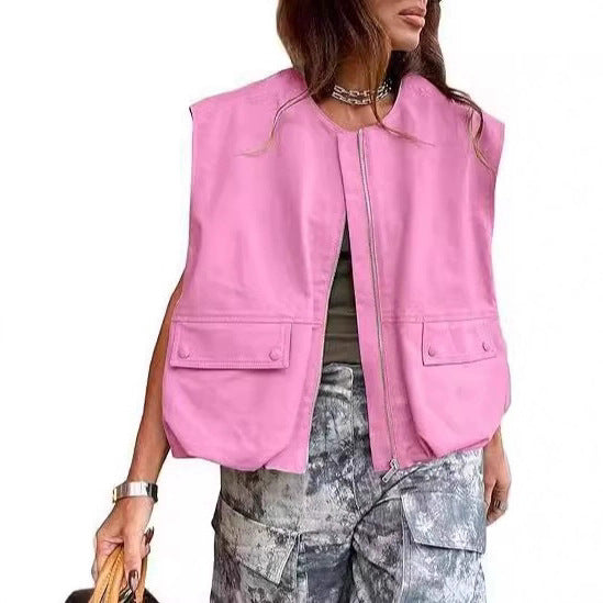 Women's sleeveless utilitarian vest with zipper and flap pockets Mune Fashion