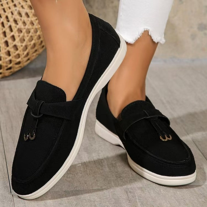 Women's comfortable Slip-On Loafer with decorative tassel trim and ergonomic rubber sole Mune Fashion