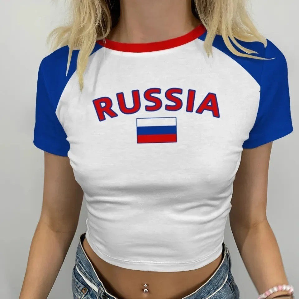 Women's fitted short-cut fan crop shirt with contrast collar and embroidered flag patch Mune Fashion