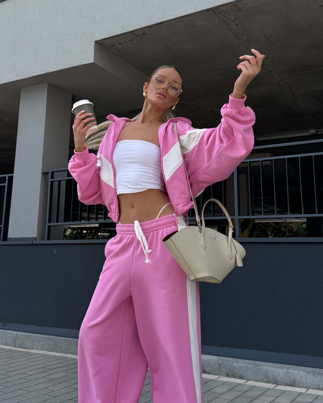 Women's Two-Piece Oversized Windbreaker Set with Contrast Stripes, Elastic Hem and Drawstring Pants Mune Fashion