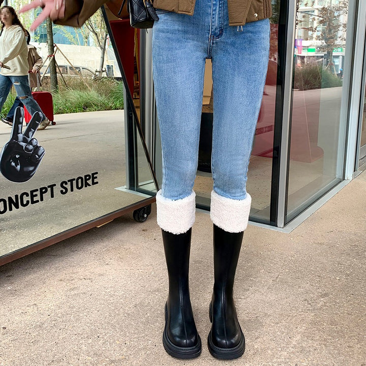 Women Knee-High Boots with Teddy Lining Cuff and Shaped Platform Sole Mune Fashion