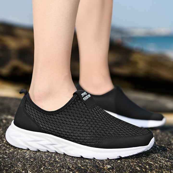 Unisex Breathable Slip-On Sneakers made of Mesh with Non-Slip Lightweight Sole Mune Fashion