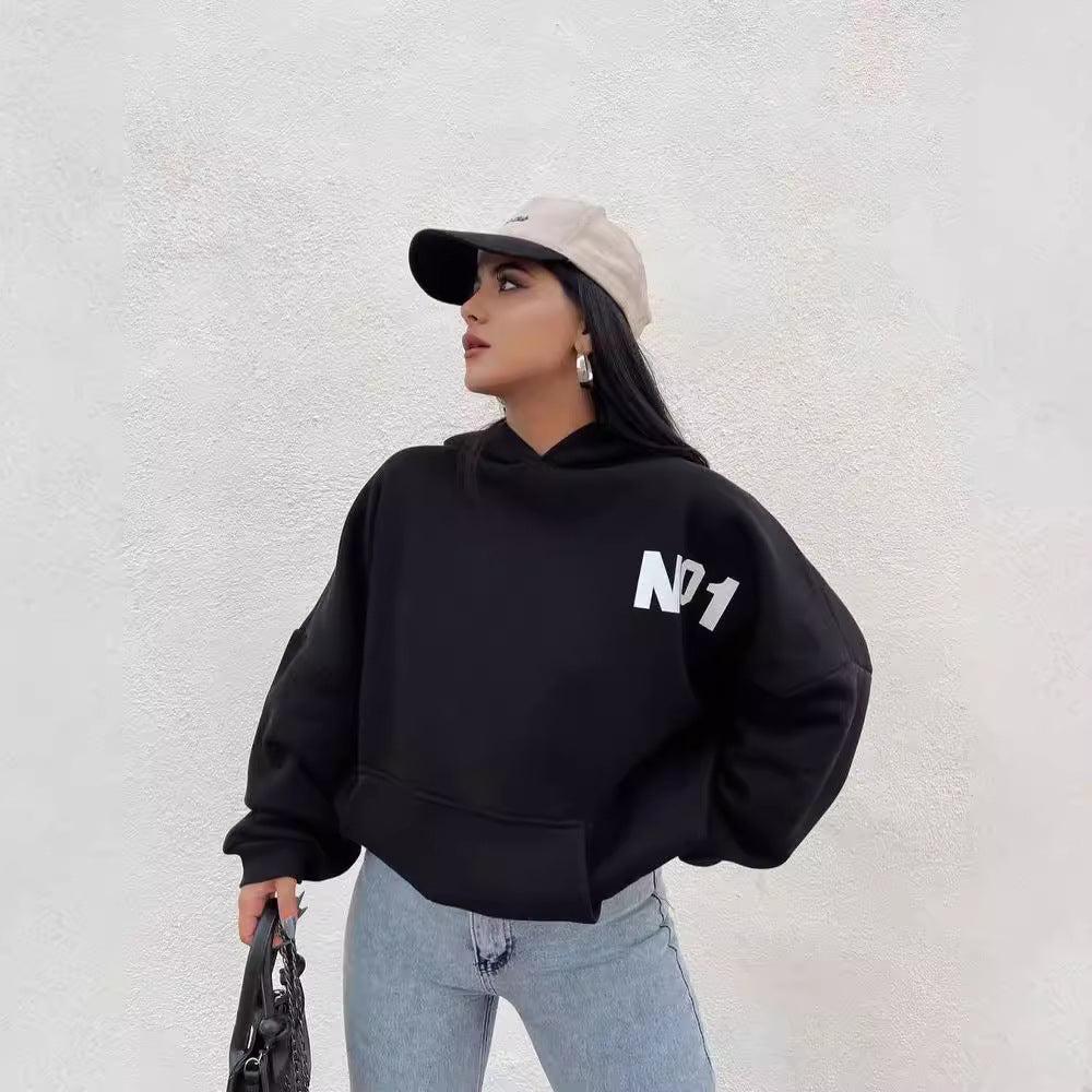 Women Oversized Cropped Hoodie with large lettering, hood and relaxed fit Mune Fashion