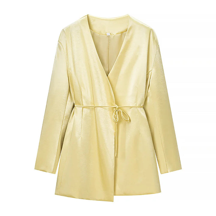 Women's elegant two-piece set with wrap blazer, figure-flattering tie belt, and wide palazzo pants Mune Fashion