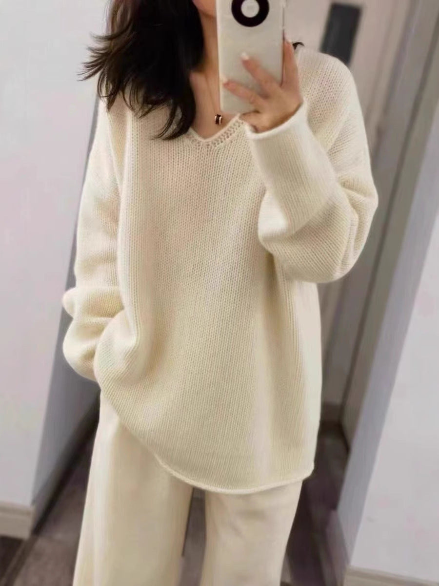 Ladies Oversize V-neck Pullover in Mohair look with drop shoulder and rounded hem Mune Fashion