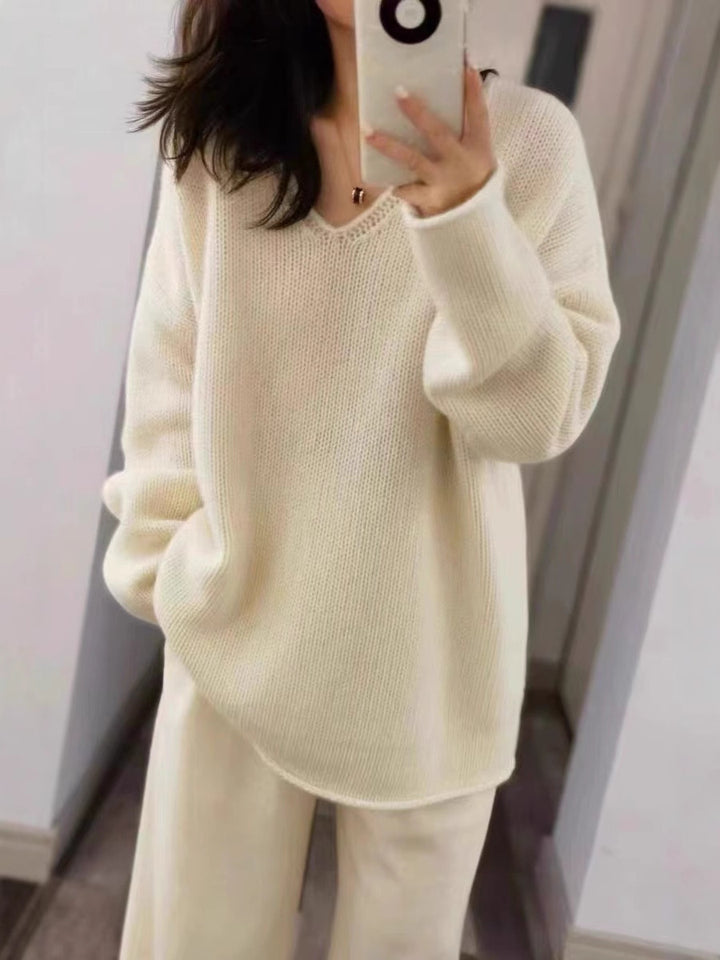 Ladies Oversize V-neck Pullover in Mohair look with drop shoulder and rounded hem Mune Fashion