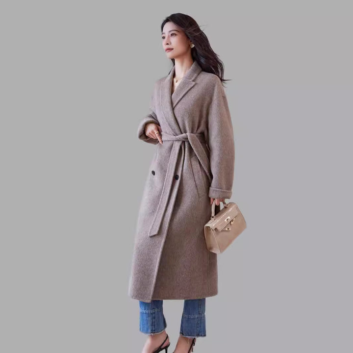 Women’s wool coat with tie belt and wide lapels Mune Fashion