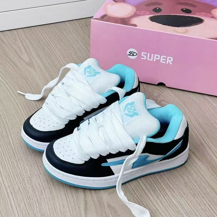 Women's sporty sneakers with breathable mesh upper and sturdy profile Mune Fashion