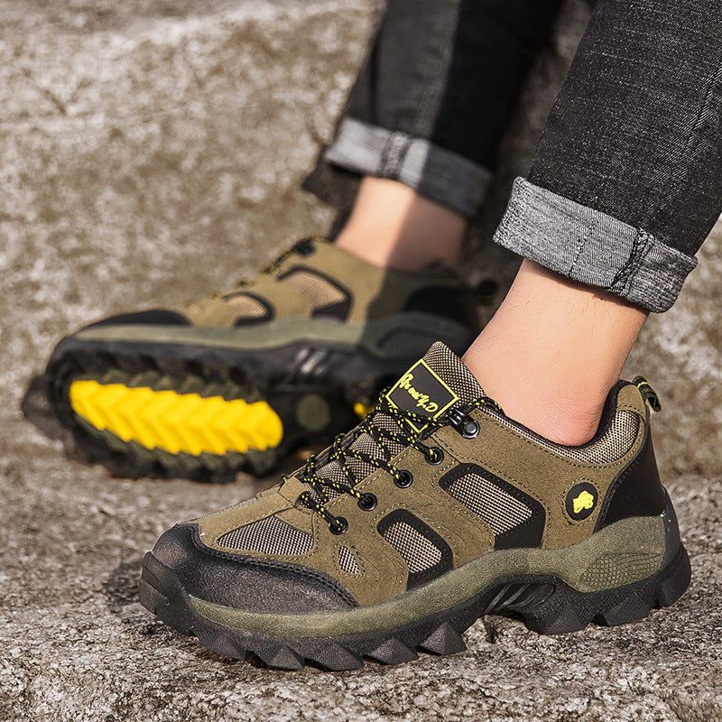 Men's robust trekking shoe with reinforced toe cap and slip-resistant tread sole Mune Fashion